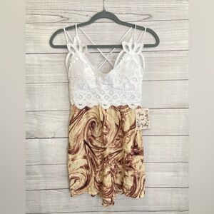 Vine And Valley | NWT Women’s Spaghetti Strap Lace & Marble Print Romper